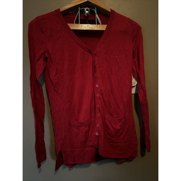 Moda International Women Red Cardigan Small Pockets Button Front - Picture 2 of 6